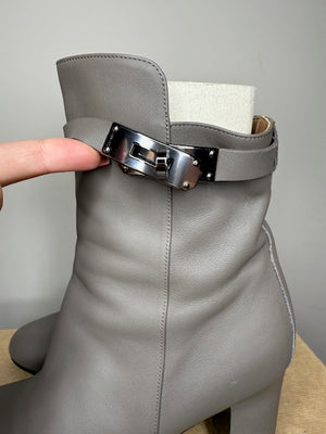 Hermes Saint Germain Boots 39