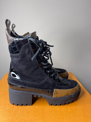 Louis Vuitton Desert Boots 35.5