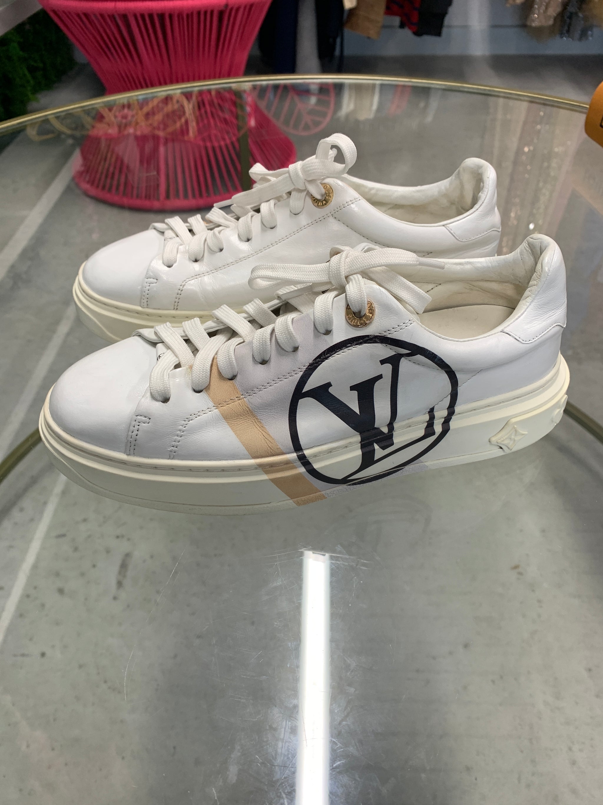 Louis Vuitton White Leather Time Out Sneakers Size 37 Louis Vuitton