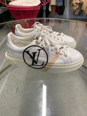 Louis Vuitton Timeout Sneakers 37